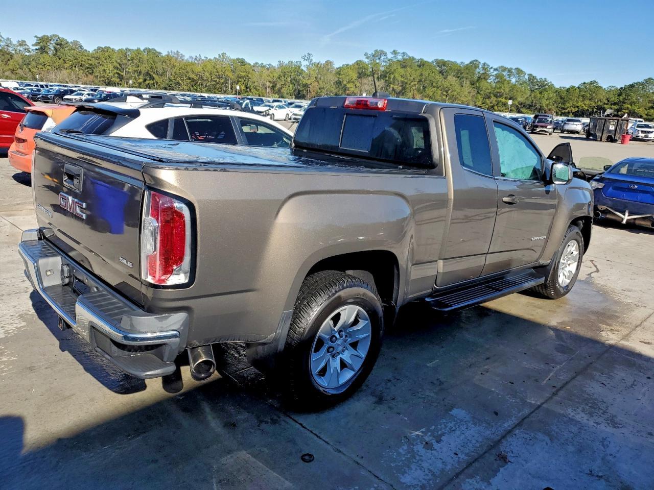 2015 GMC Canyon Sle - Image 3