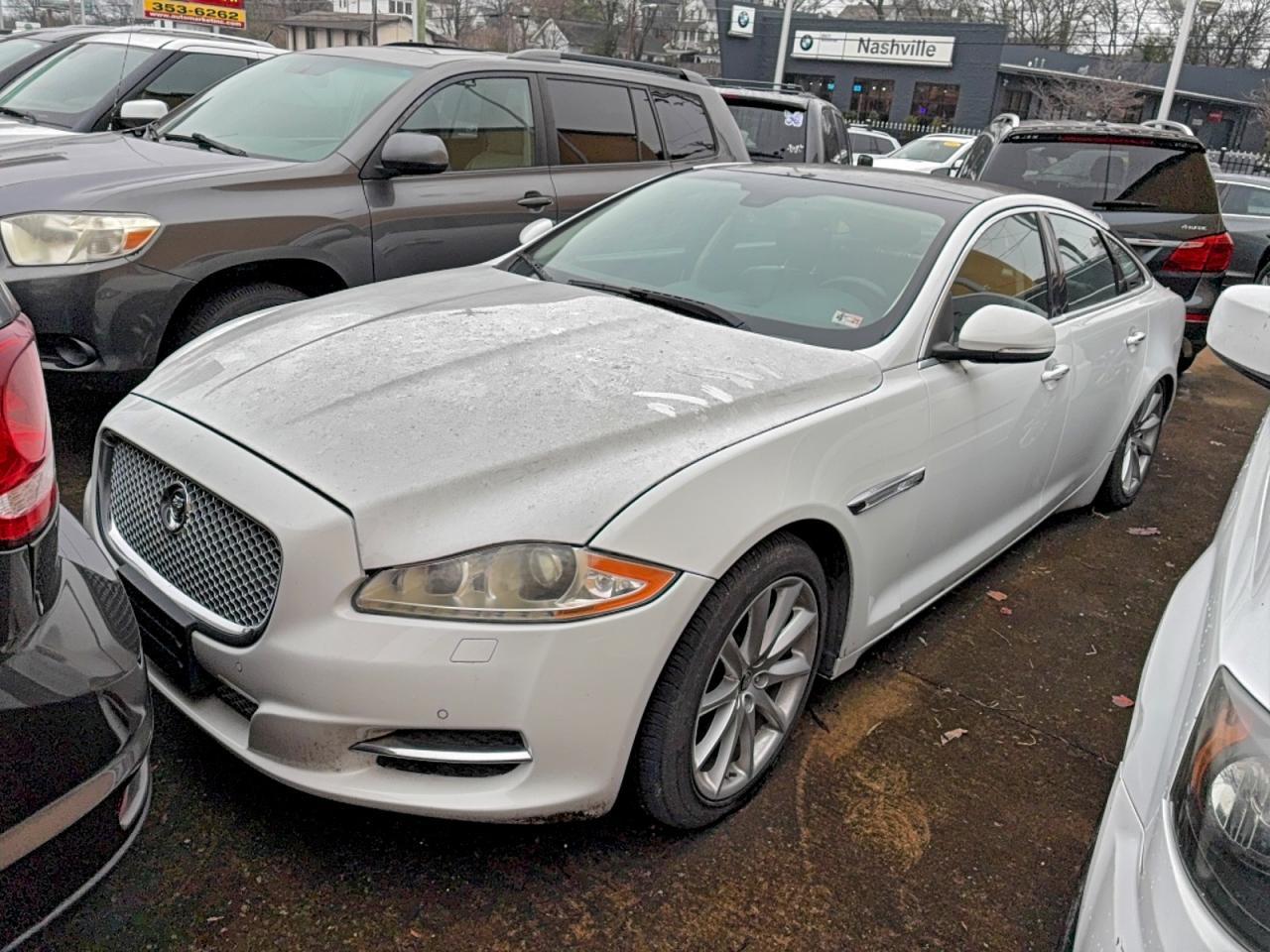2013 Jaguar Xj - Image 2