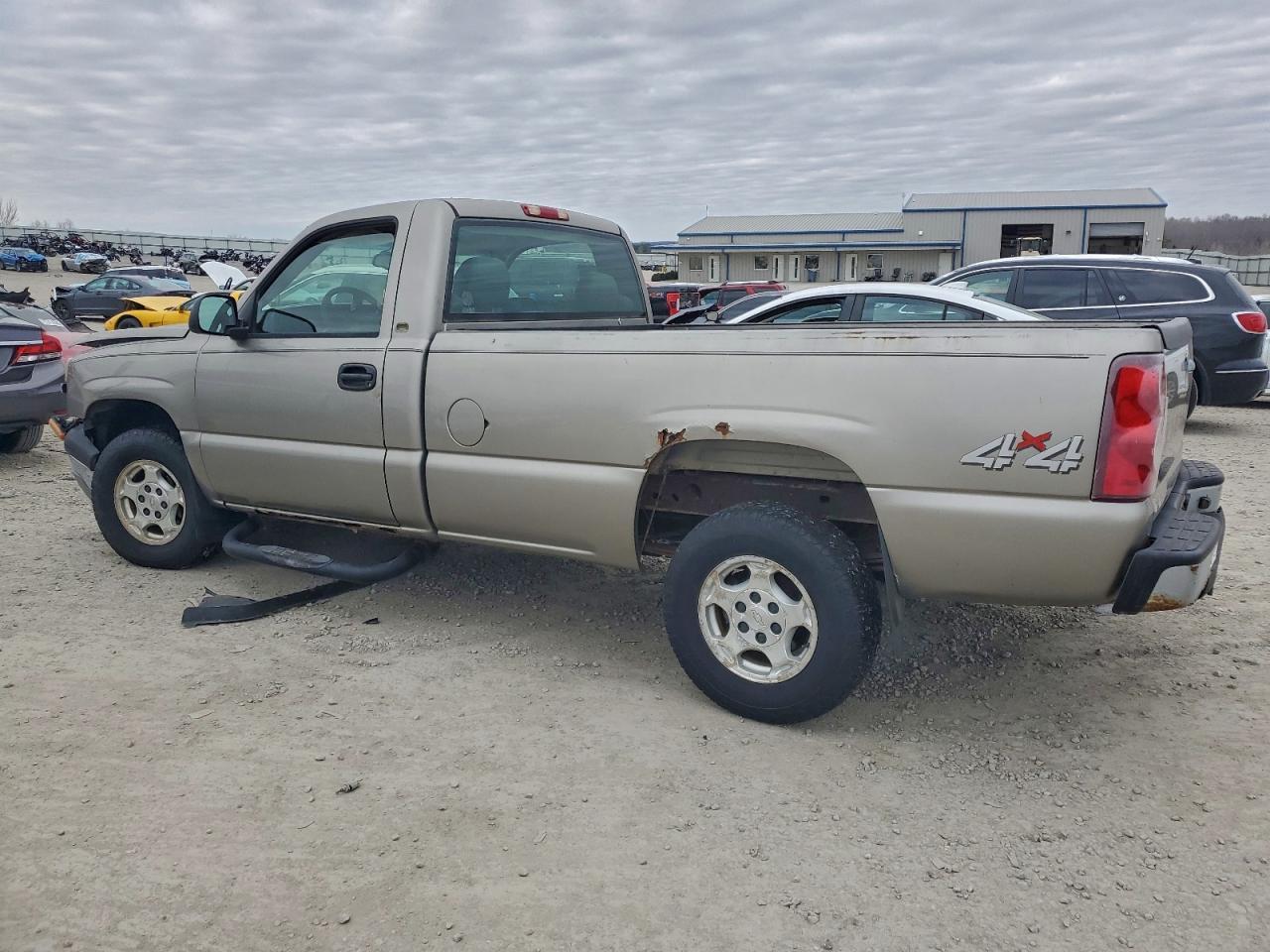 2003 Chevrolet Silverado K1500 - Image 2