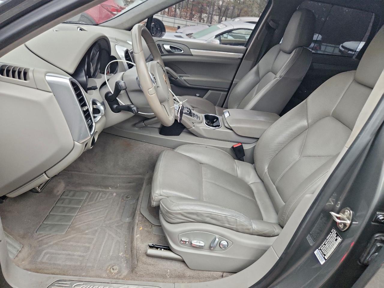 2014 Porsche Cayenne Gts - Image 7