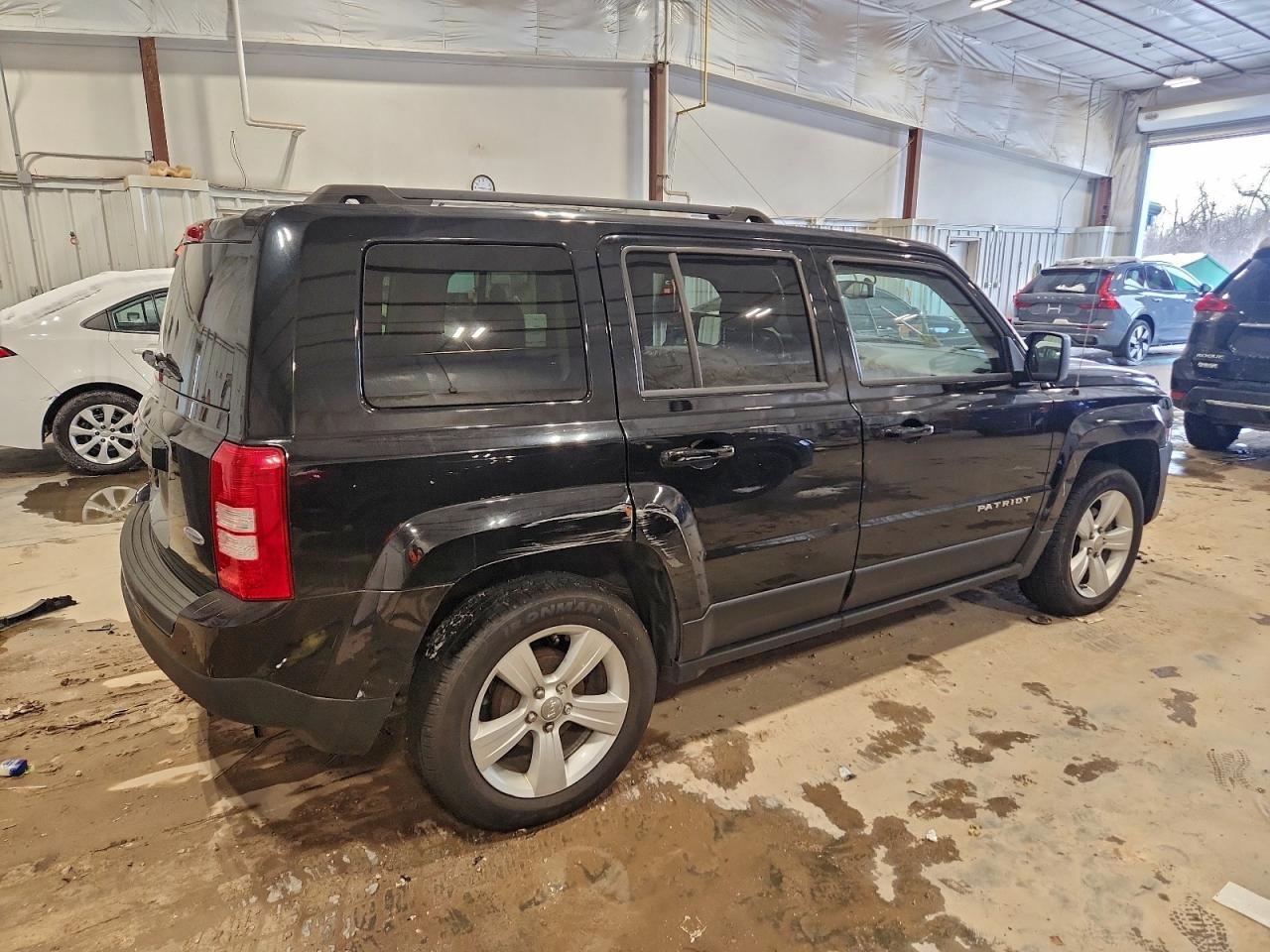 2016 Jeep Patriot Latitude - Фото 3