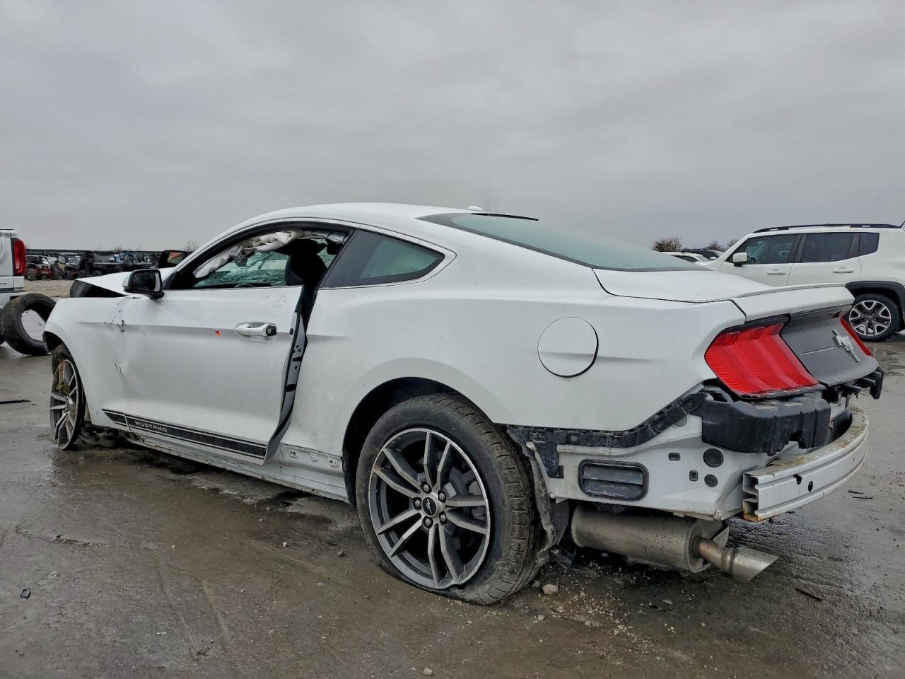 2019 Ford Mustang - Фото 2