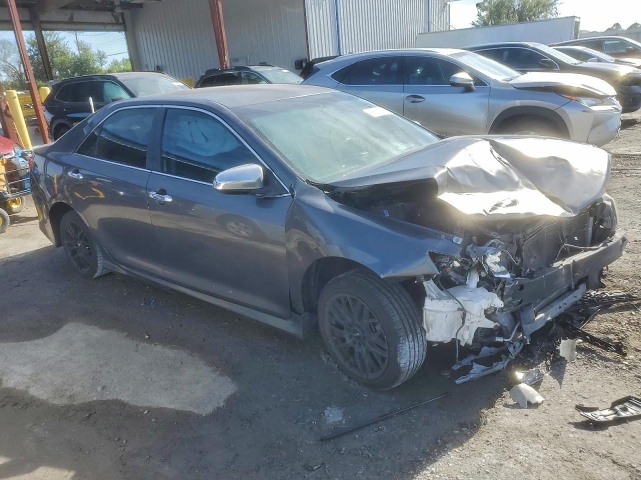 2014 Toyota Camry Se - Фото 4