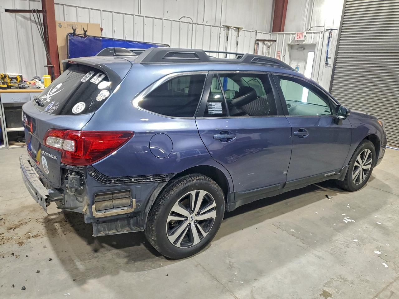 2018 Subaru Outback 2.5I Limited - Image 3