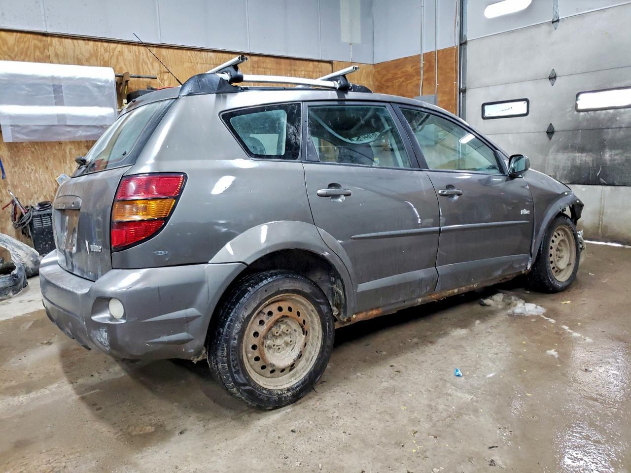 2007 Pontiac Vibe - Image 3