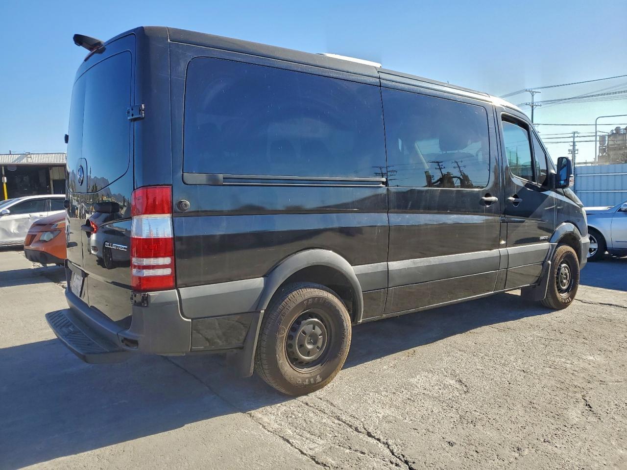 2016 Mercedes-Benz Sprinter 2500 - Фото 3