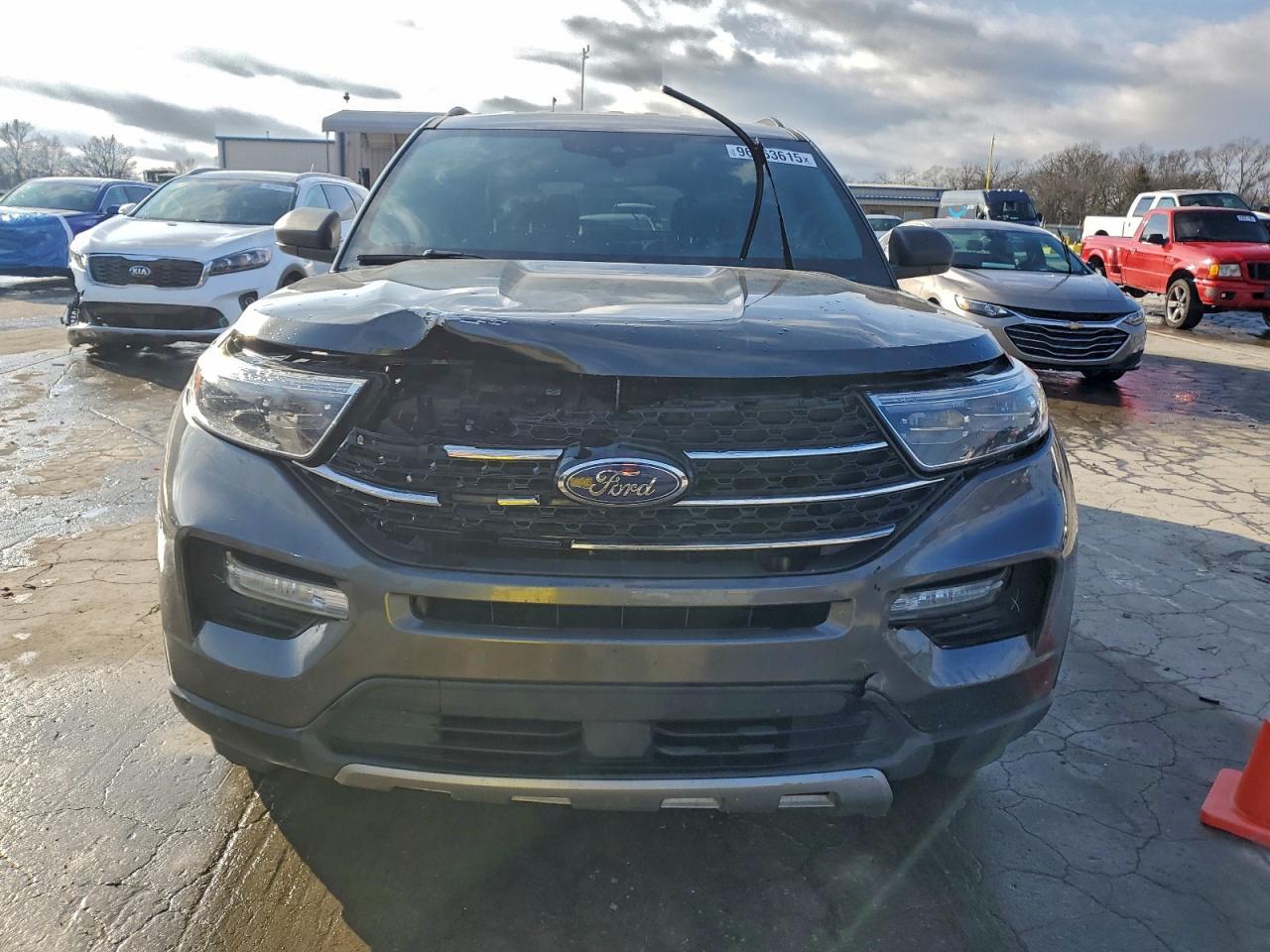 2020 Ford Explorer Xlt - Image 5