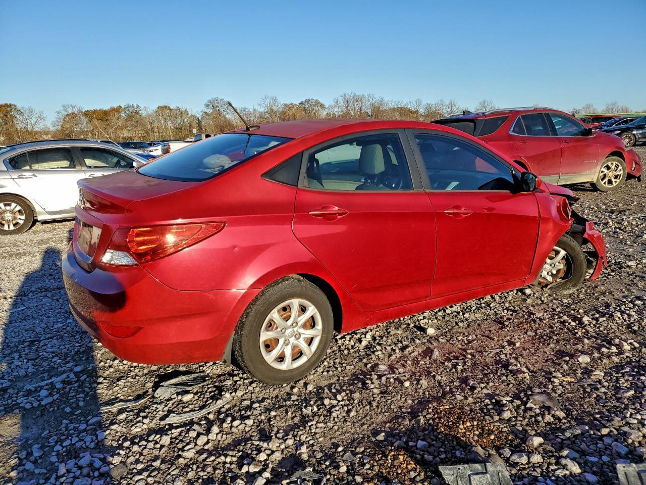 2012 Hyundai Accent Gls - Фото 3