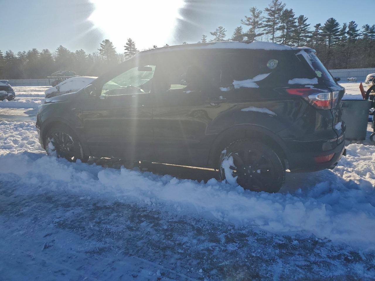 2017 Ford Escape Se - Фото 2