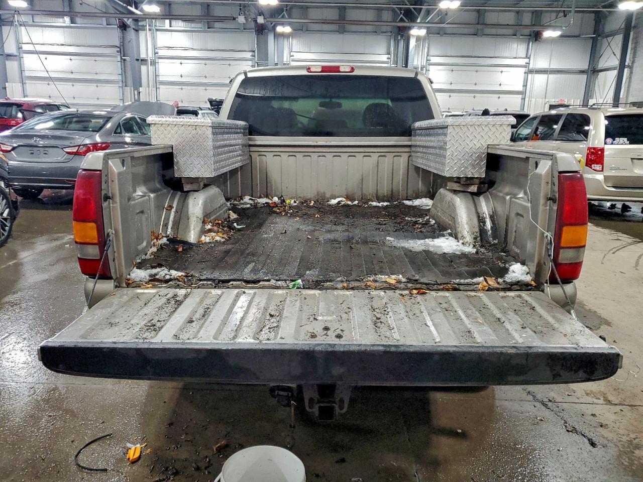 2002 Chevrolet Silverado K1500 - Фото 6