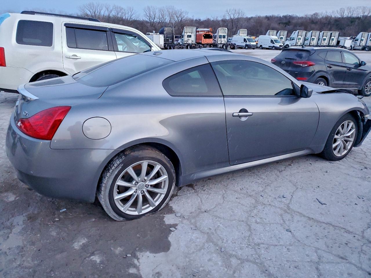 2012 Infiniti G37 - Фото 3