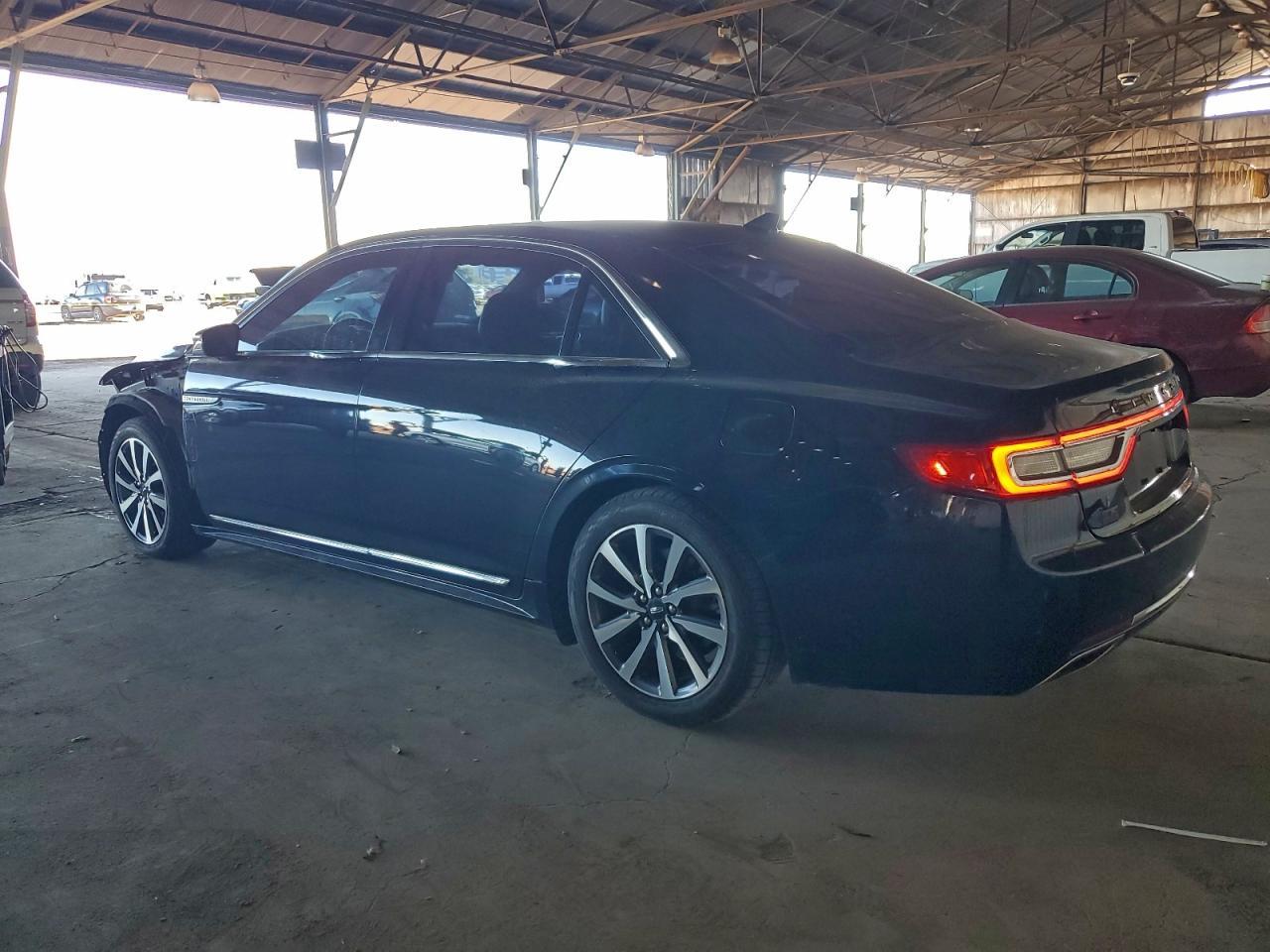 2019 Lincoln Continental - Фото 2