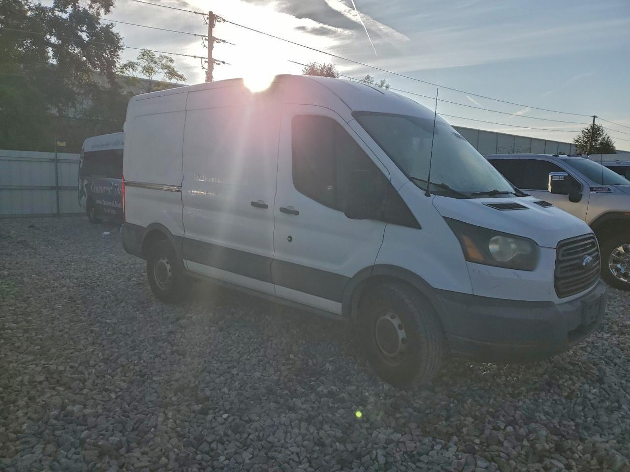 2015 Ford Transit T-250 - Image 4