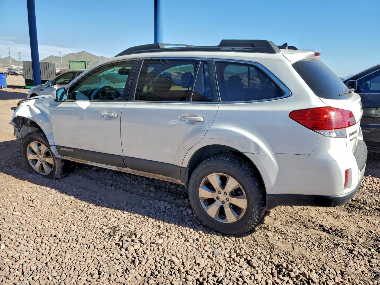 2011 Subaru Outback 3.6R Limited - Image 2