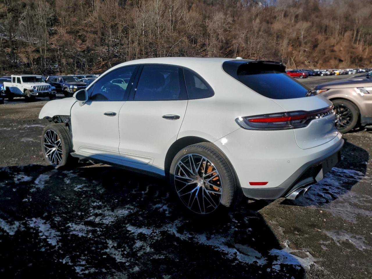 2023 Porsche Macan Base - Image 2