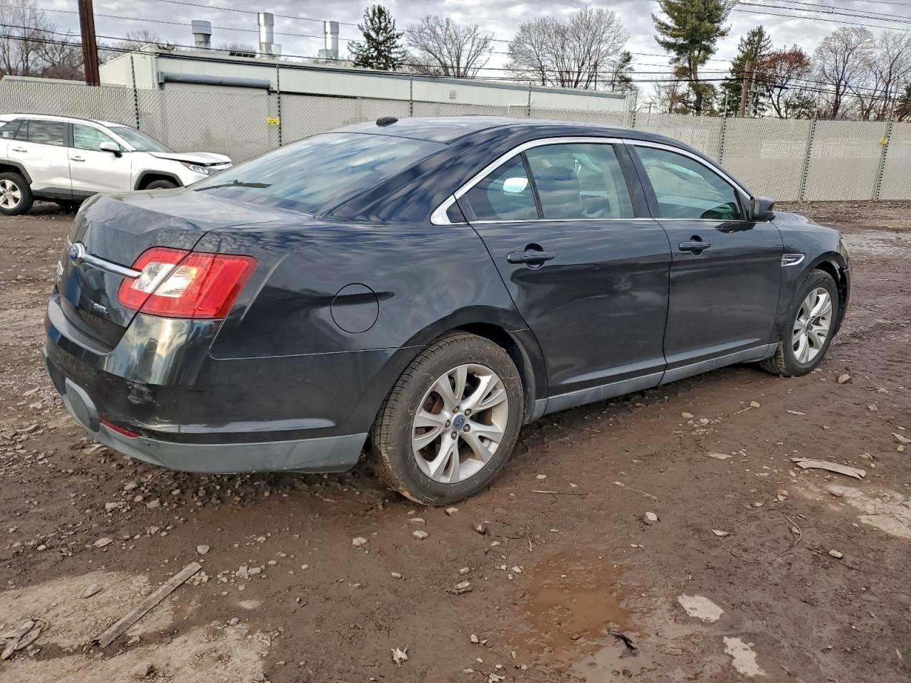 2011 Ford Taurus Sel - Фото 3
