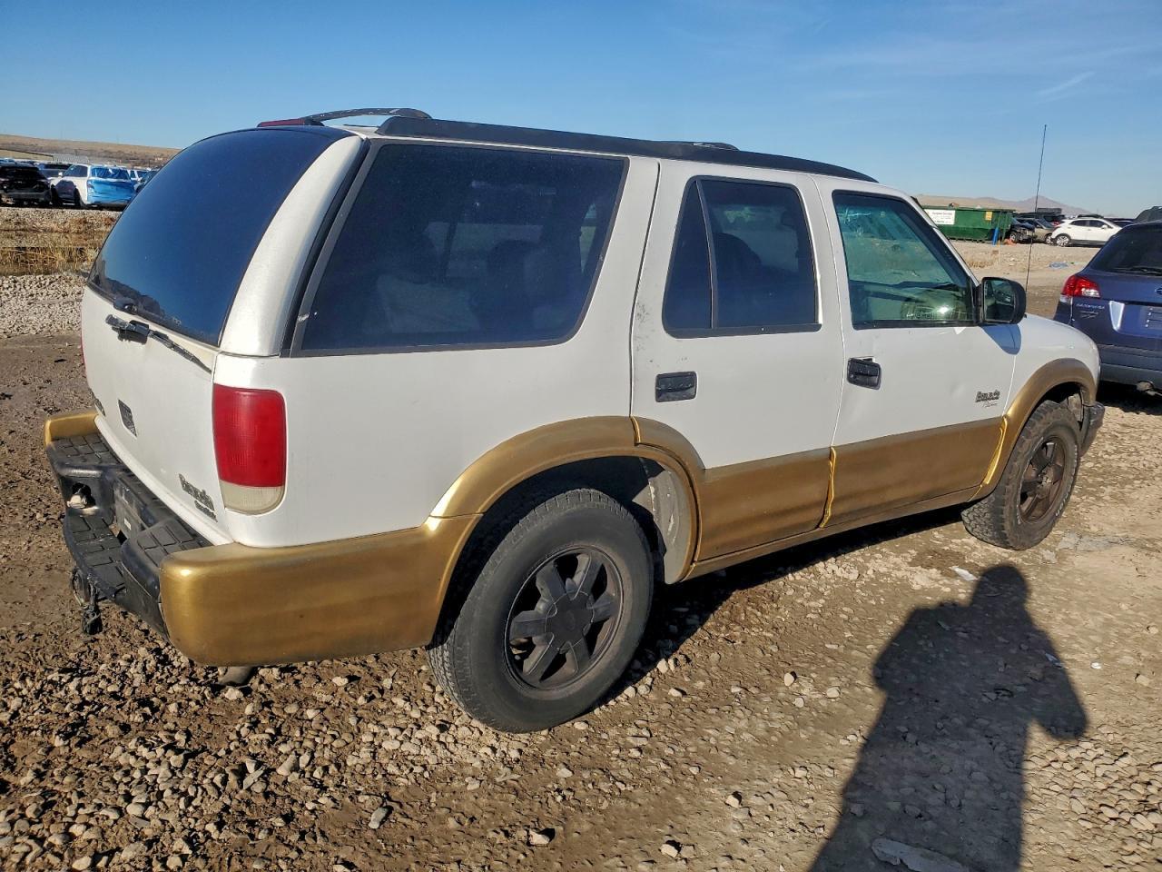 2001 Oldsmobile Bravada - Image 3