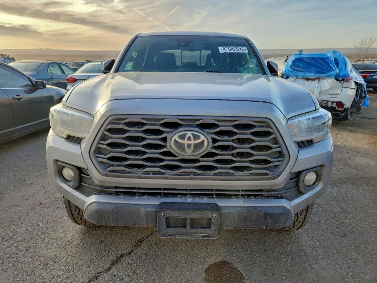 2020 Toyota Tacoma - Фото 5