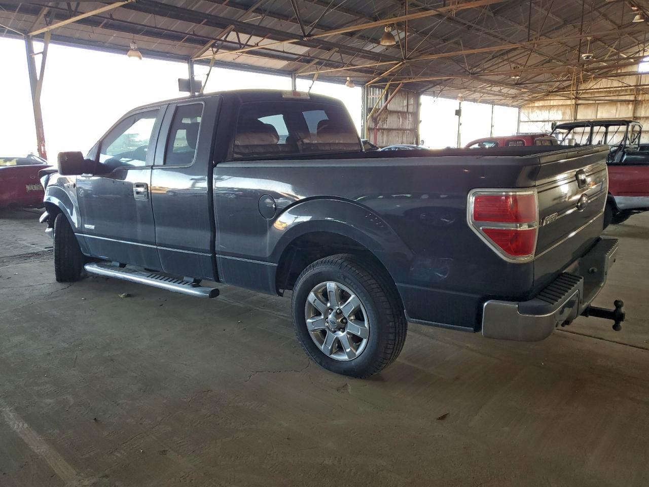 2013 Ford F150 Super Cab - Image 2