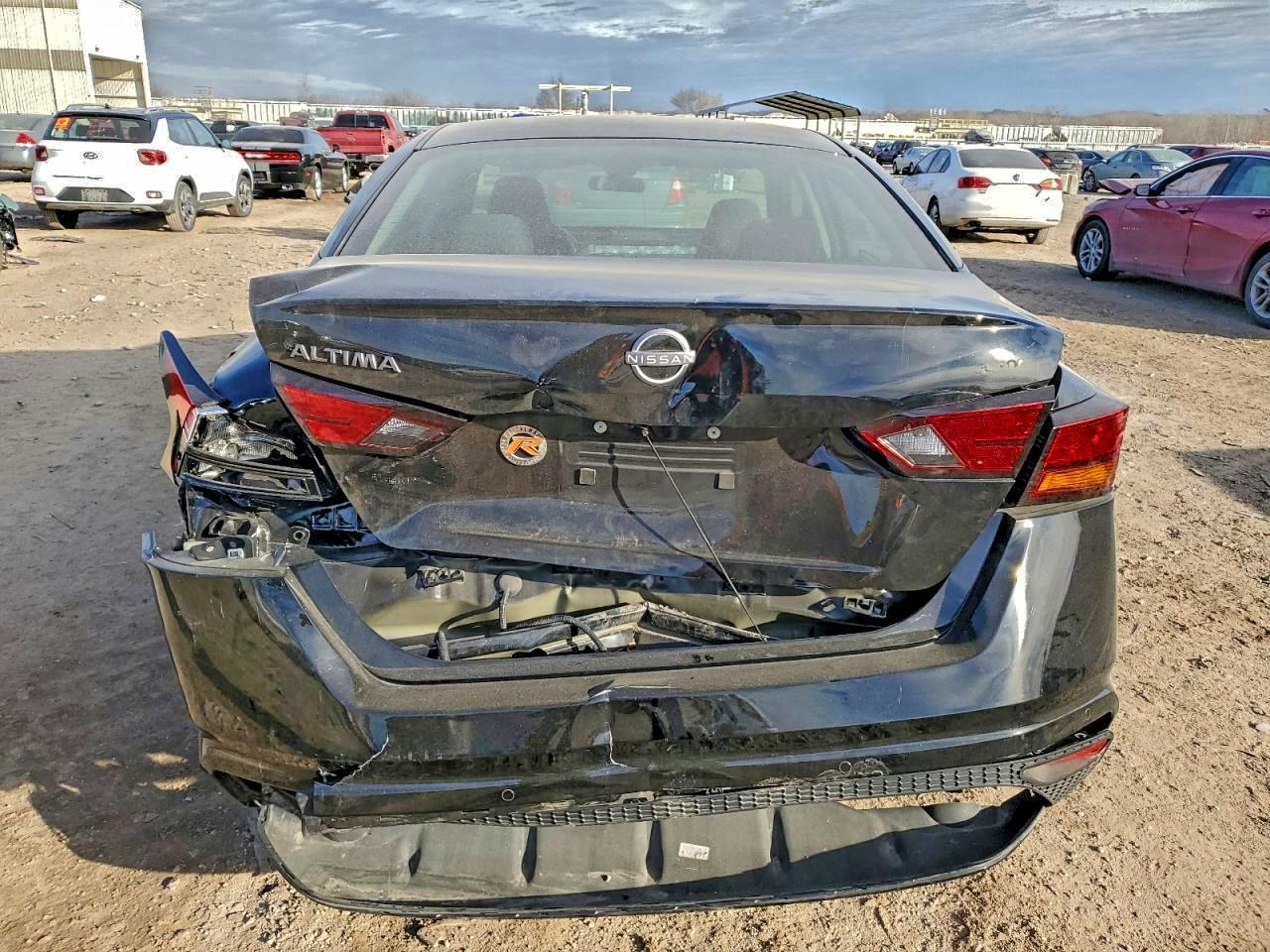 2023 Nissan Altima S - Фото 6