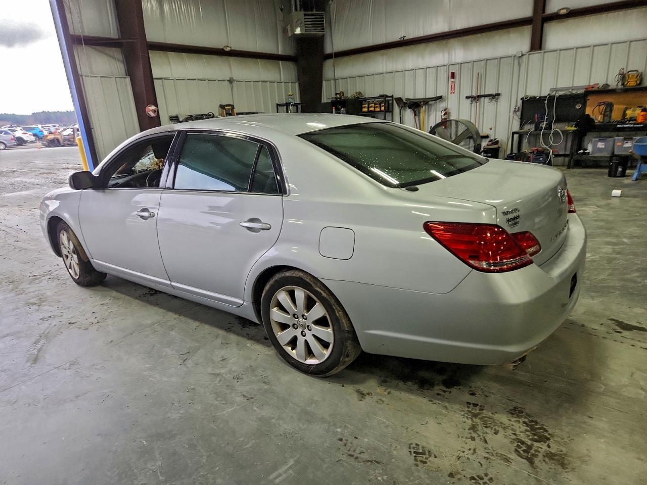 2006 Toyota Avalon Xl - Фото 2