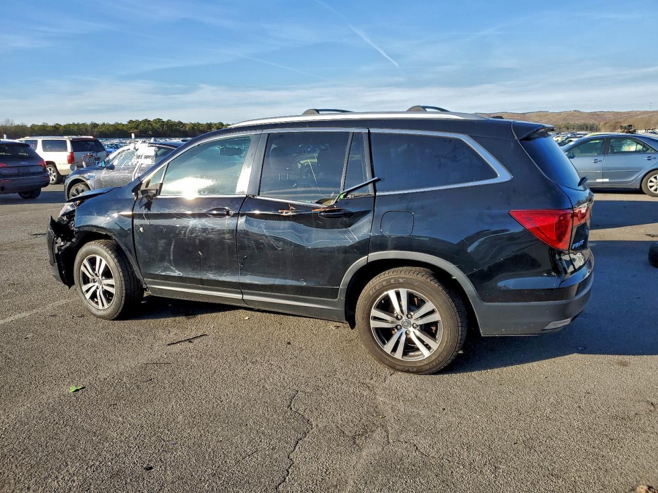 2017 Honda Pilot Exl - Image 2