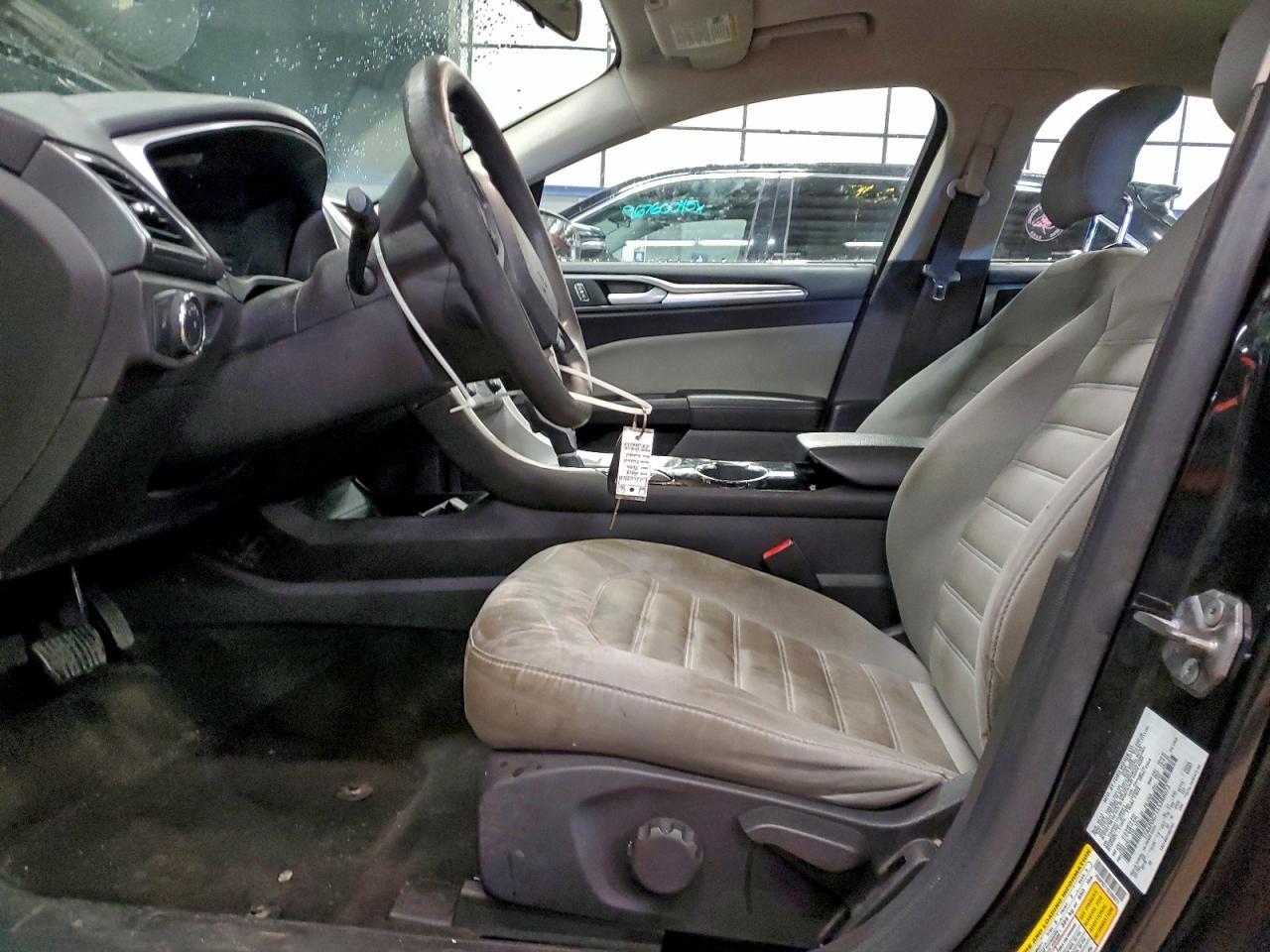 2014 Ford Fusion S - Фото 7