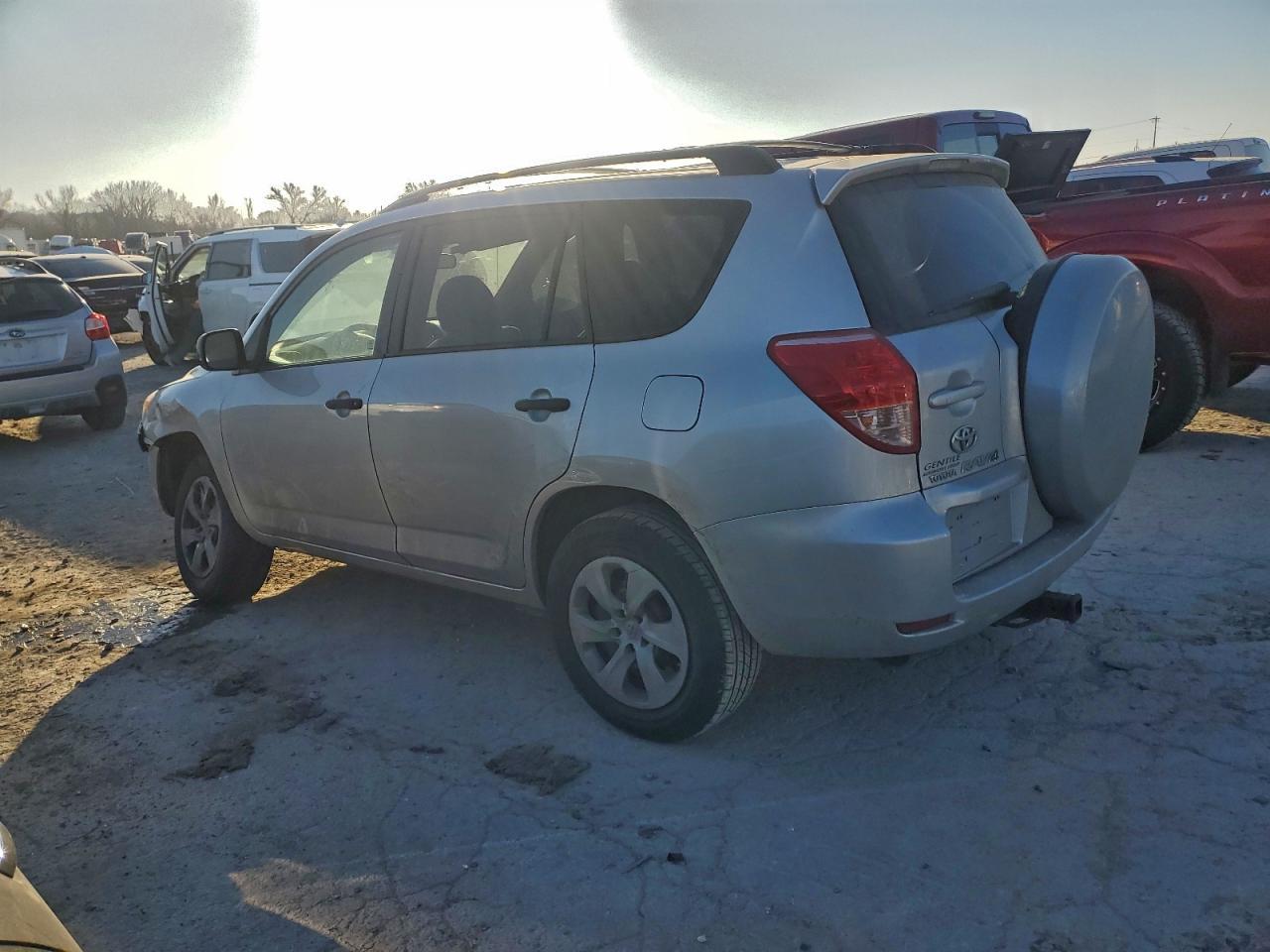 2007 Toyota Rav4 - Image 2