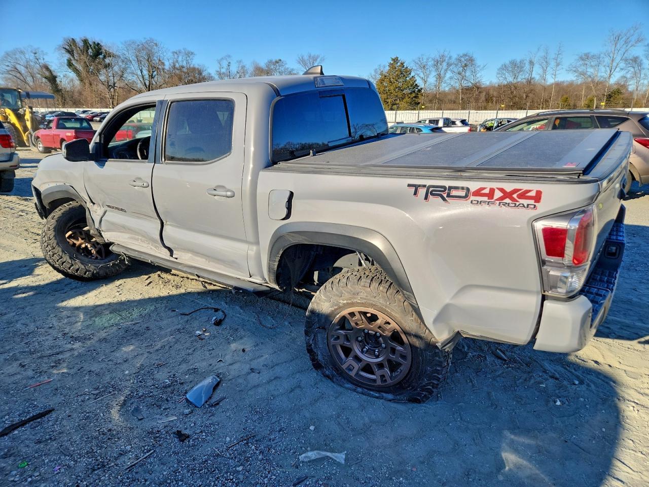 2021 Toyota Tacoma Double Cab - Фото 2