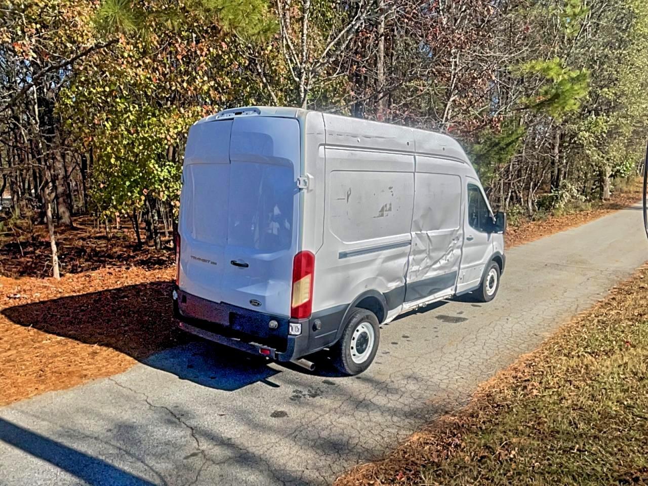 2022 Ford Transit T-250 - Image 4