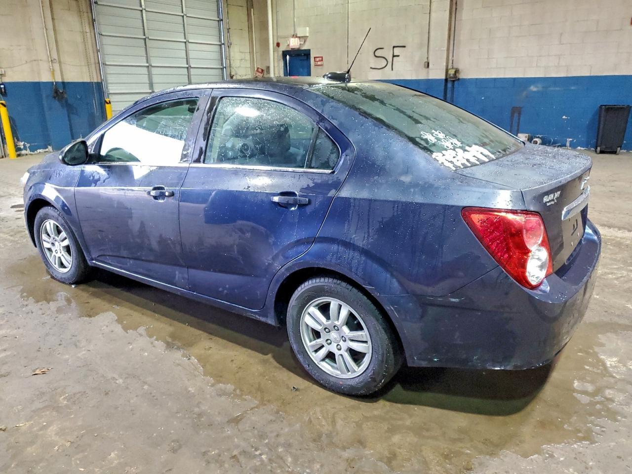 2015 Chevrolet Sonic Lt - Image 2