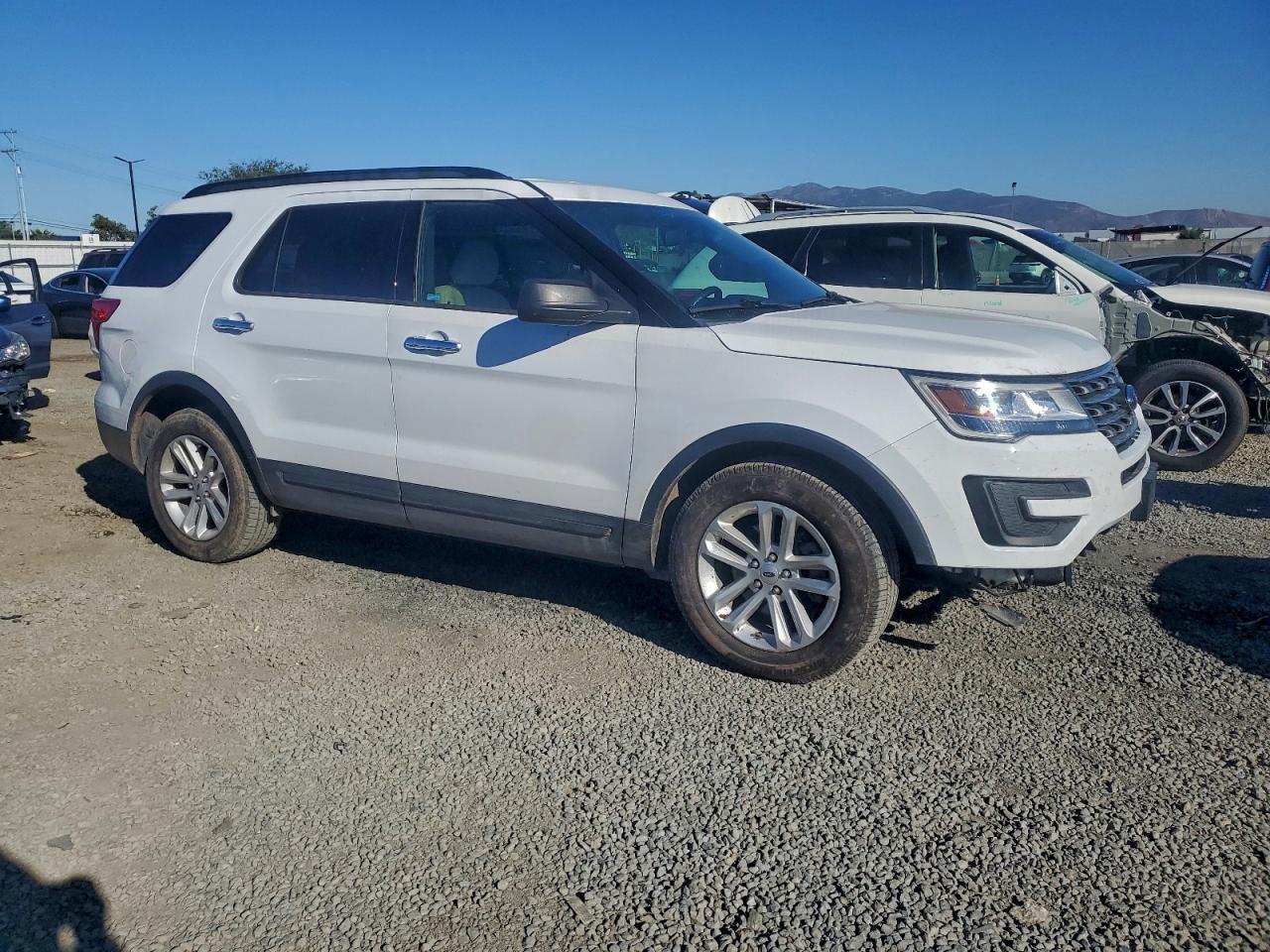 2017 Ford Explorer - Фото 4