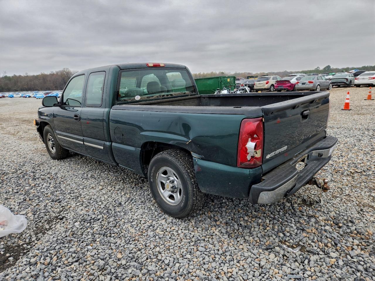 2003 Chevrolet Silverado C1500 - Фото 2