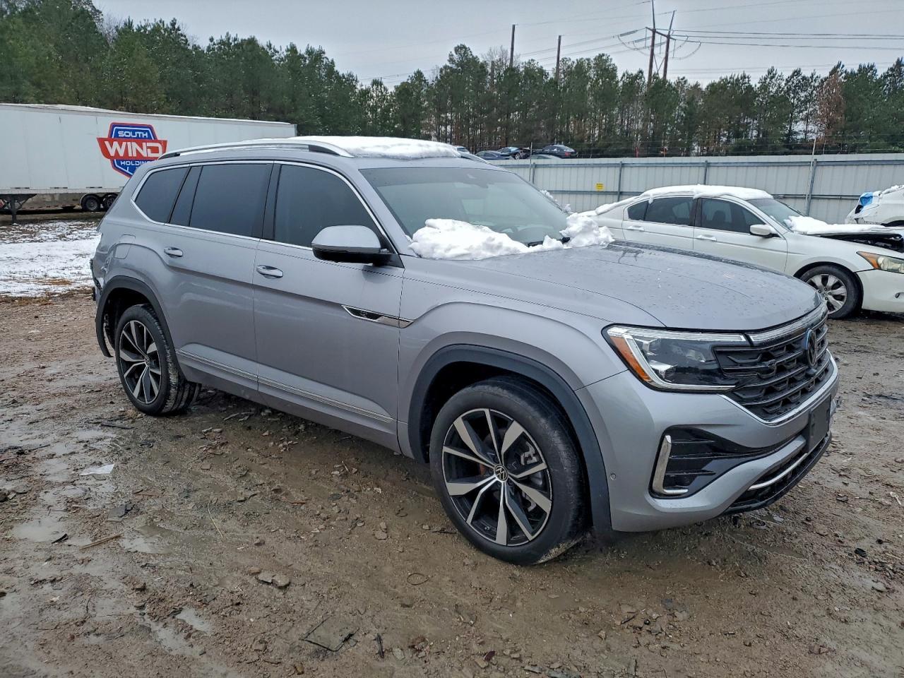 2024 Volkswagen Atlas Sel Premium R-Line - Image 4