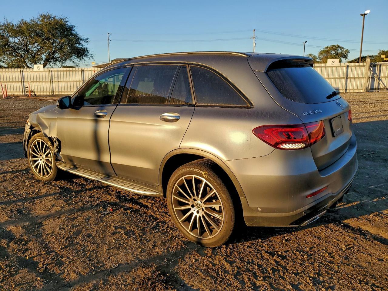 2022 Mercedes-Benz Glc 300 - Фото 2