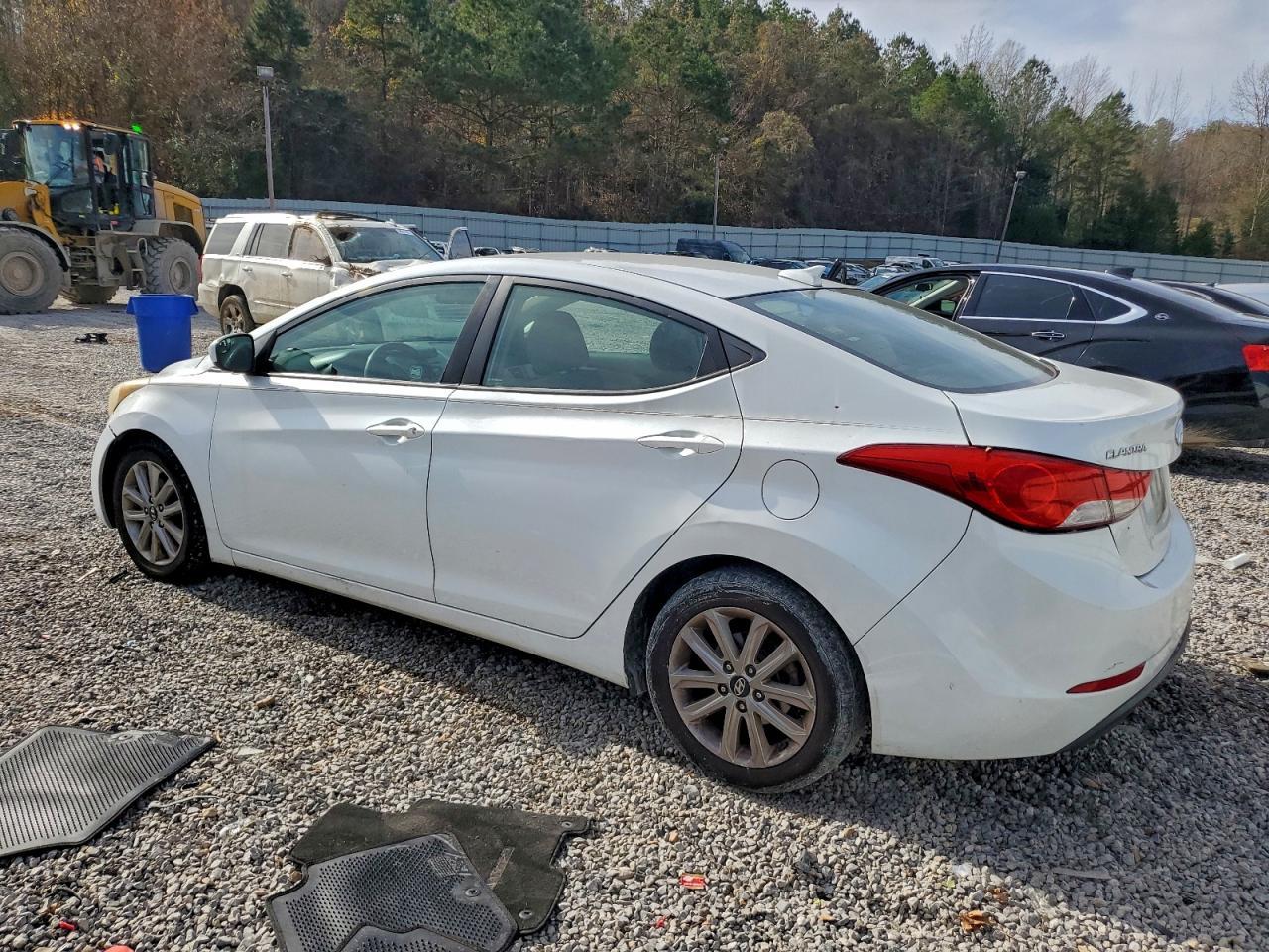 2016 Hyundai Elantra Se - Image 2