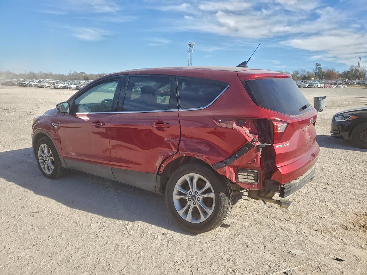 2019 Ford Escape Se - Фото 2