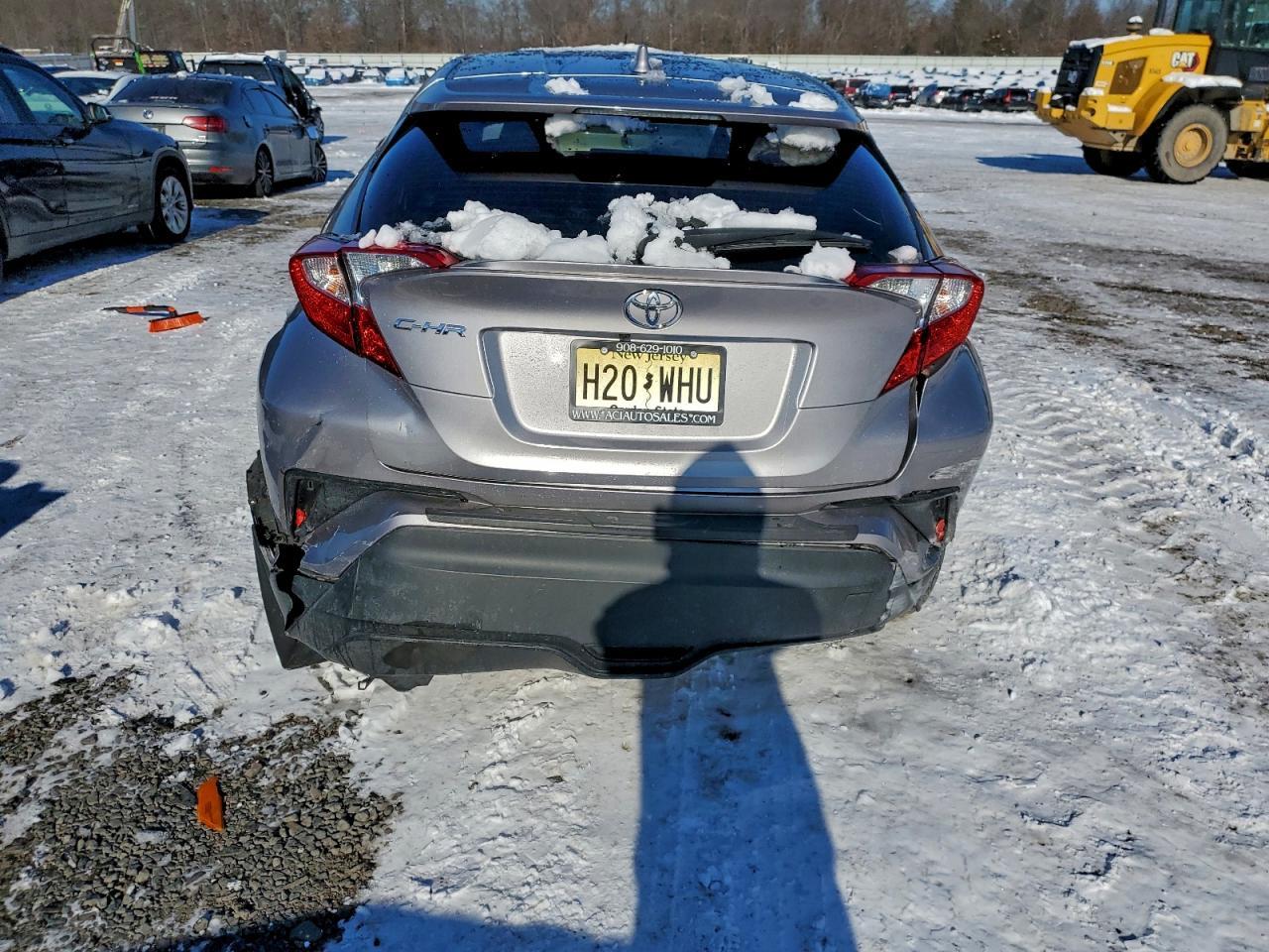 2020 Toyota C-Hr Xle - Image 6