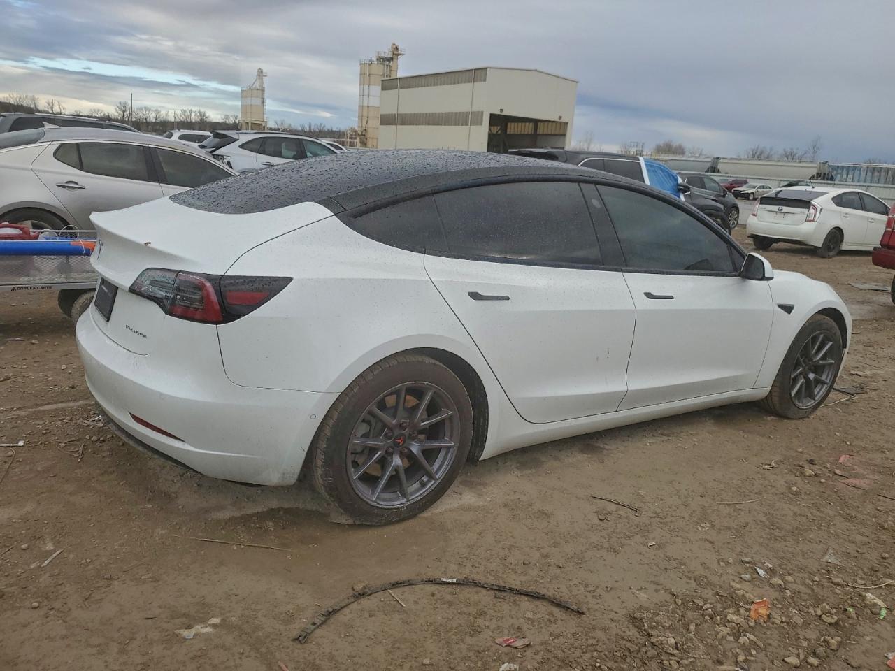 2021 Tesla Model 3 - Image 3