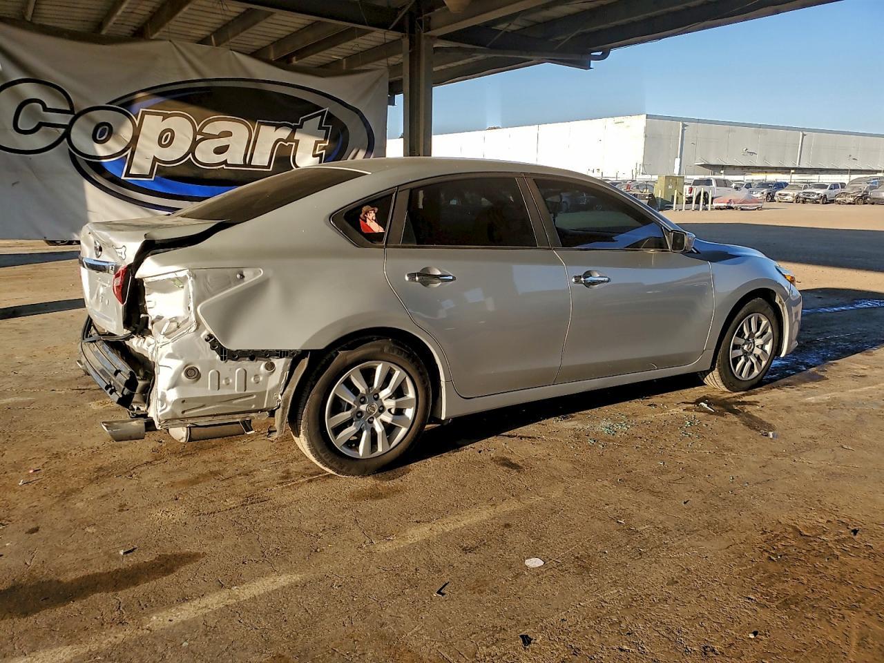 2017 Nissan Altima 2.5 - Image 3