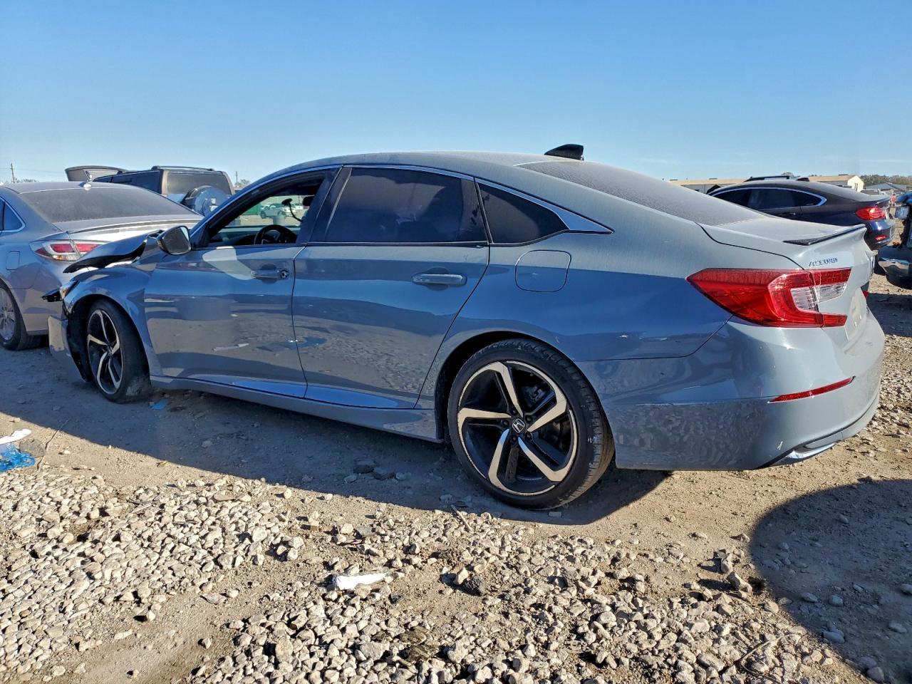 2022 Honda Accord Hybrid Sport - Фото 2