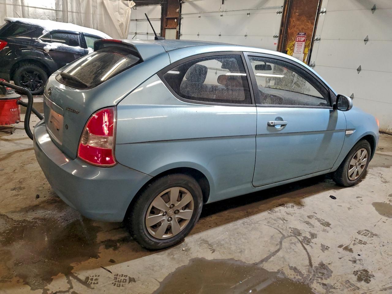 2010 Hyundai Accent Blue - Фото 3