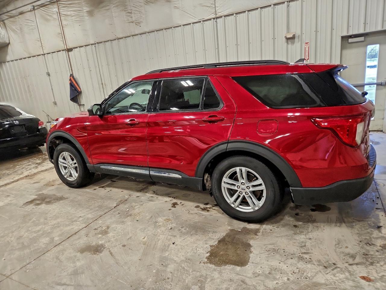 2022 Ford Explorer Xlt - Фото 2