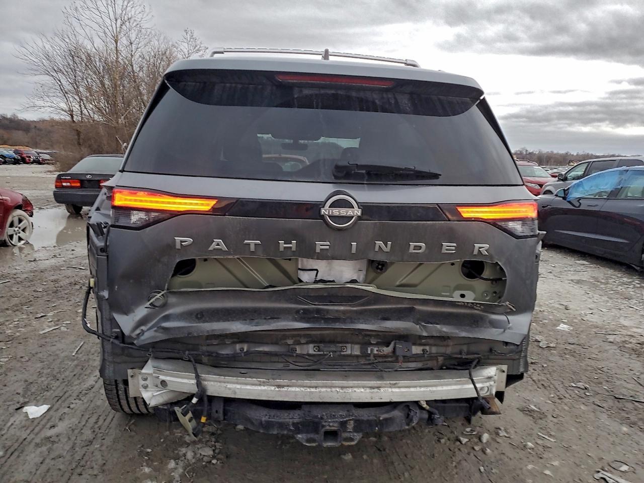 2023 Nissan Pathfinder Platinum - Фото 6