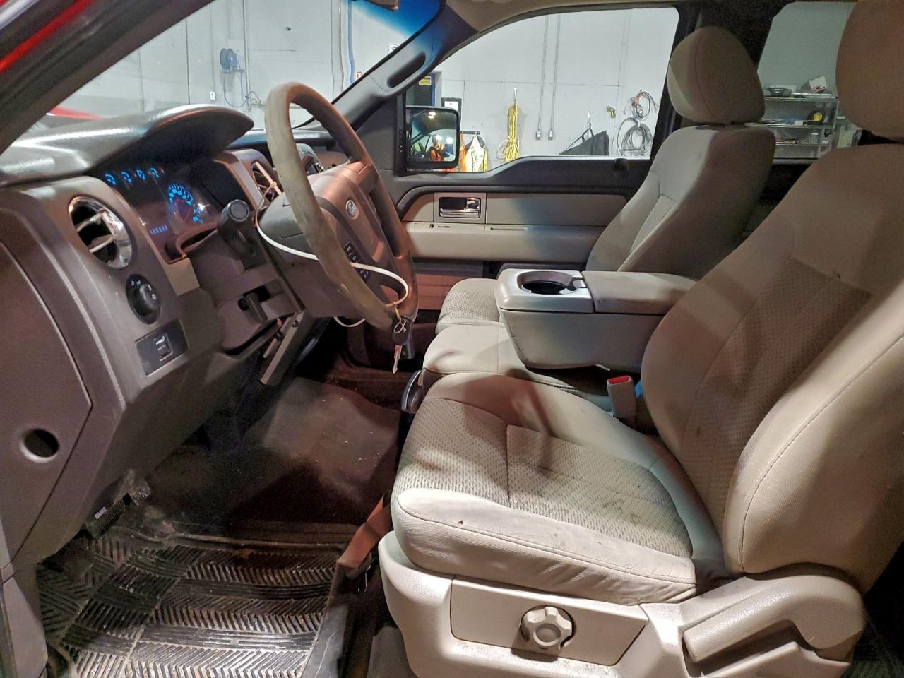 2010 Ford F150 Super Cab - Фото 7