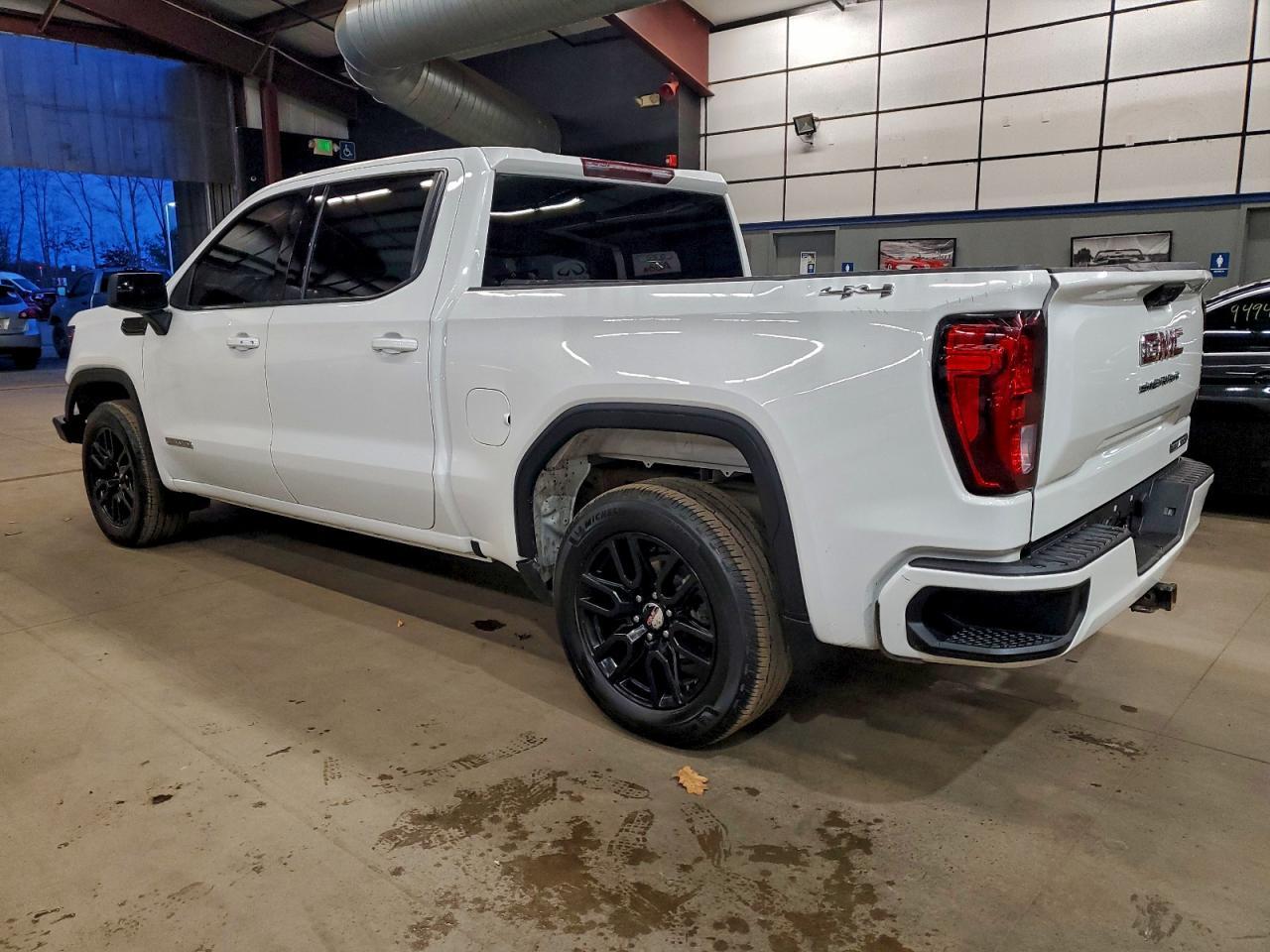 2023 GMC Sierra K1500 Elevation - Фото 2