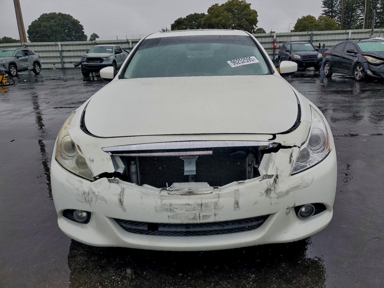 2013 Infiniti G37 Base - Image 5