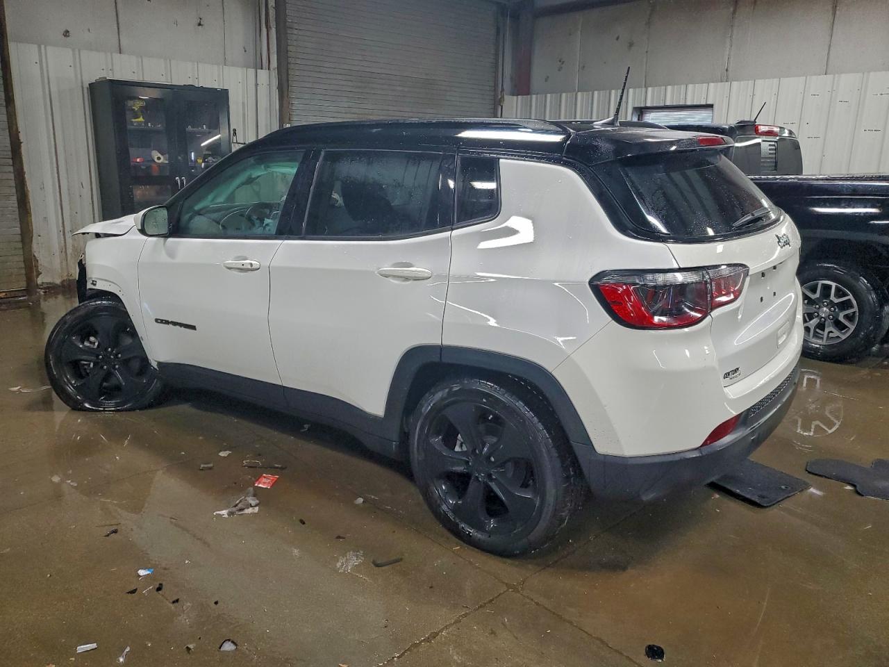 2021 Jeep Compass Latitude - Image 2