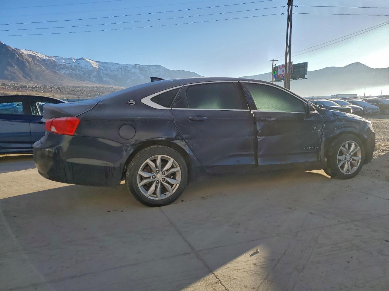 2017 Chevrolet Impala Lt - Image 3
