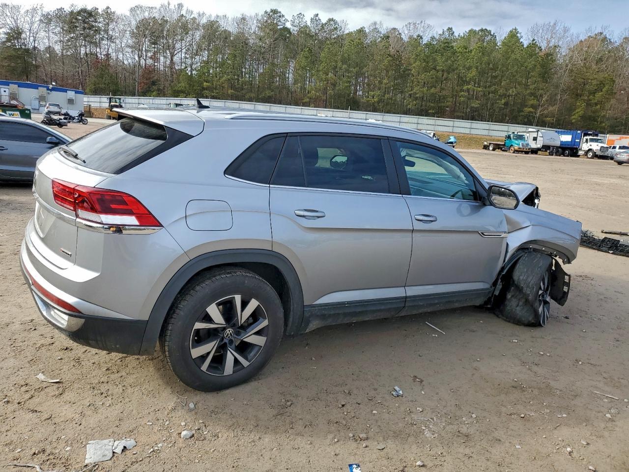 2022 Volkswagen Atlas Cross Sport Se - Фото 3